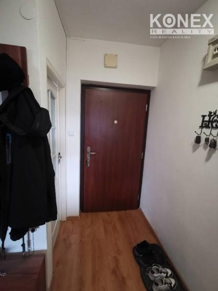 ID-4095 Priestranný 3-izbový tehlový byt s garážou v Stropkove