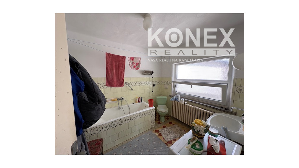 ID-4102 NA PREDAJ – Rodinný dom PAVLOVCE NAD UHOM