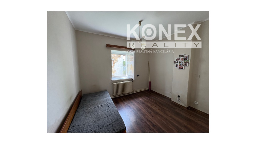 ID-4102 NA PREDAJ – Rodinný dom PAVLOVCE NAD UHOM