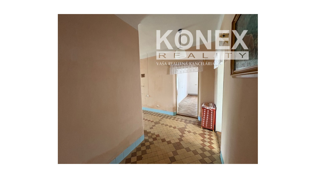 ID-4102 NA PREDAJ – Rodinný dom PAVLOVCE NAD UHOM