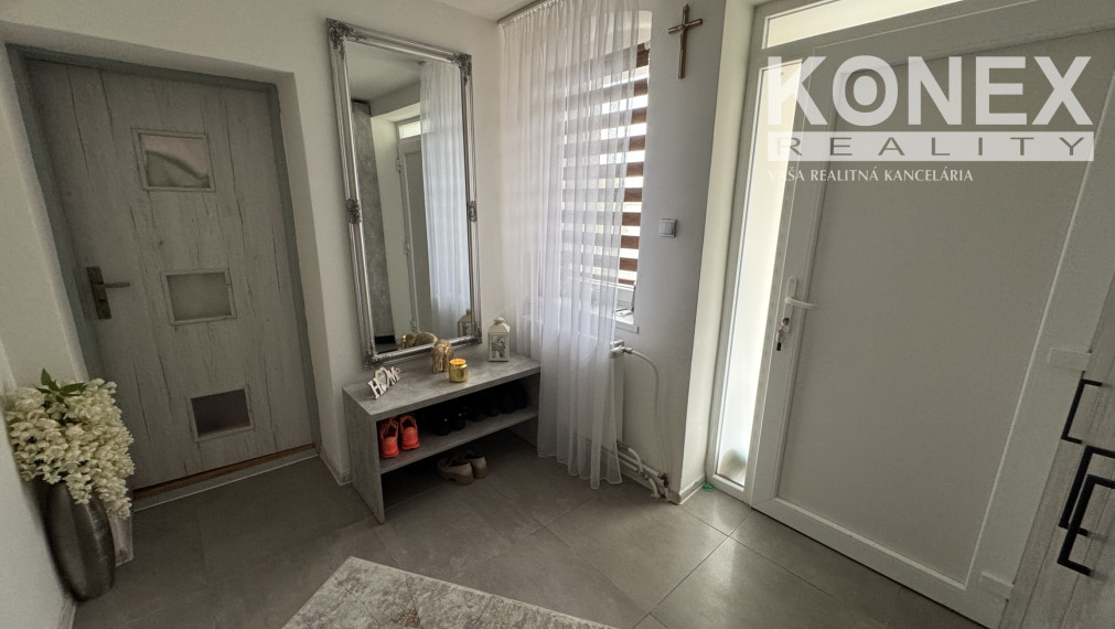 ID-3998 REKONŠTRUOVANÝ Rodinný dom v obci PALÍN