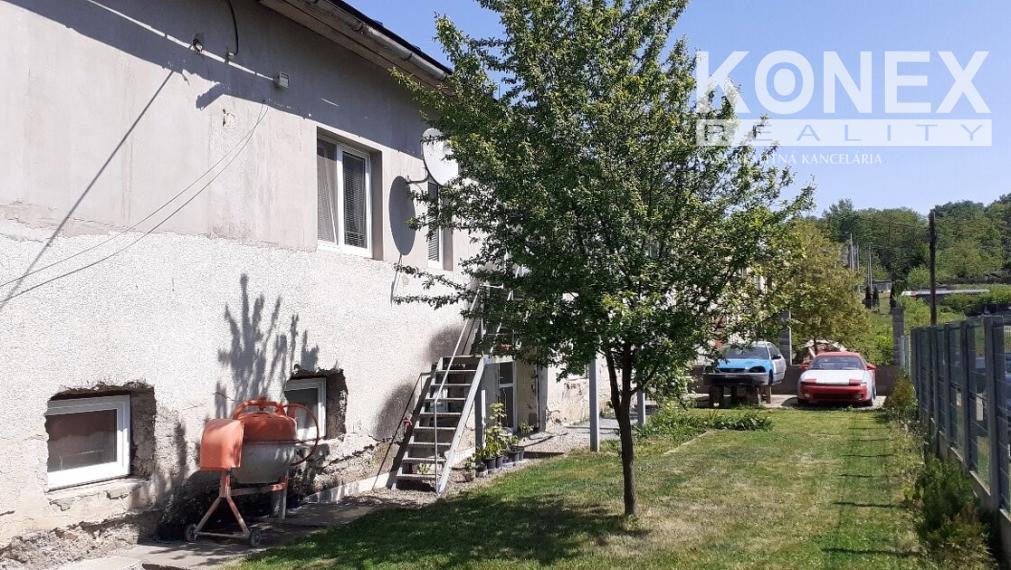 ID-4165 Na predaj rodinný dom s dvoma bytovými jednotkami – Stropkov