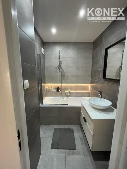 ID-4185  3-izbový byt s balkónom -  ZVONČEKOVÁ ul. Michalovce