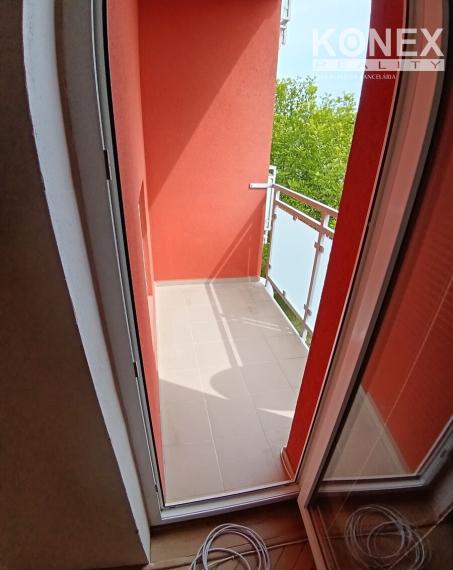 ID-4188 2,5-izbový byt s loggiou, garážou a dvoma pivnicami v Nižnej Šebastovej