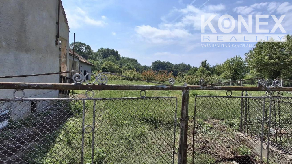 ID-4179 Rodinný dom v pôvodnom stave s veľkým pozemkom – Ižkovce