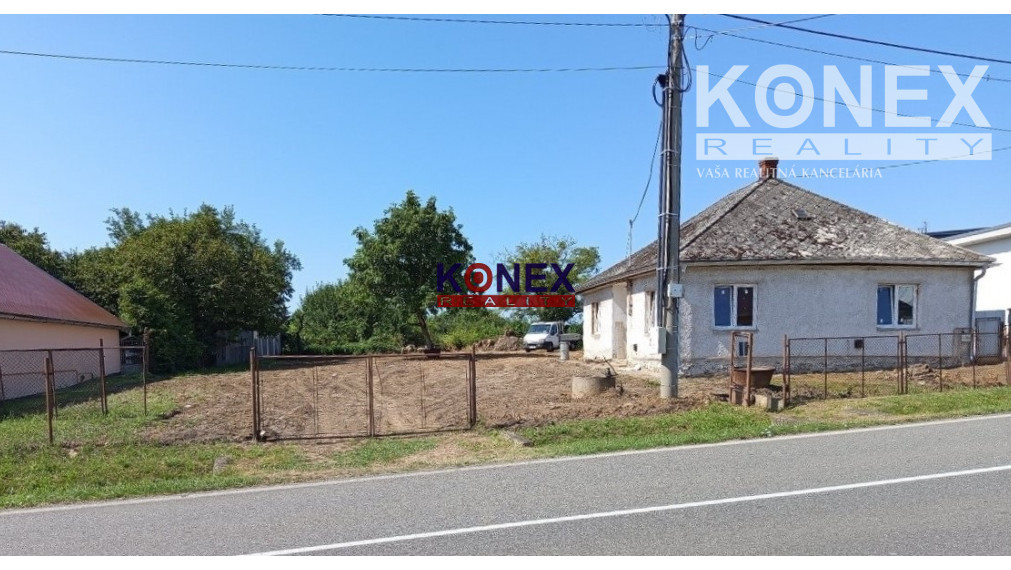 ID-2696 RODINNÝ DOM - štvorec vo Veľkých Kapušanoch - Veškovce