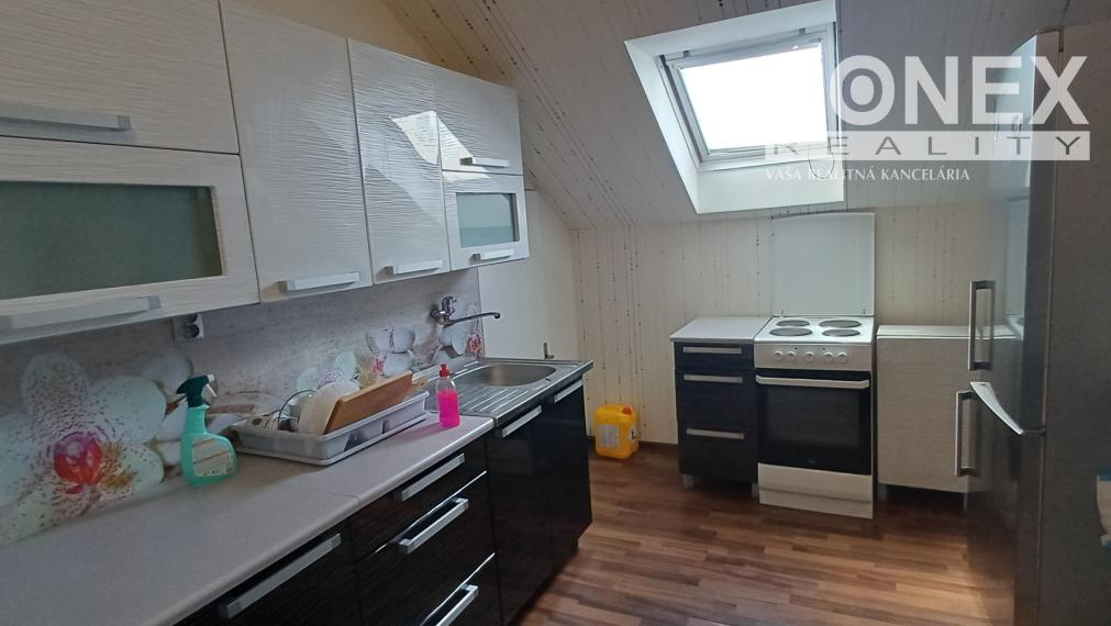 ID-4114 NA PRENÁJOM – Podkrovný byt (145m2) na sídl. Juh v Michalovciach