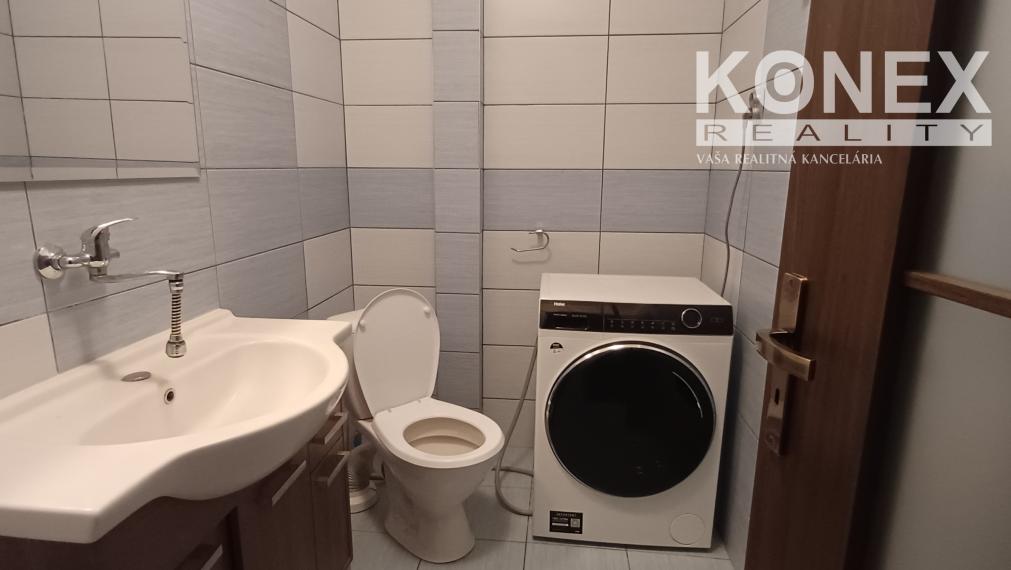 ID-4114 NA PRENÁJOM – Podkrovný byt (145m2) na sídl. Juh v Michalovciach