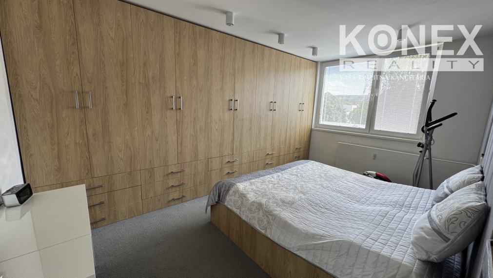 ID-4239 EXKLUZÍVNE – Luxusný a plne zariadený 3-izbový byt Michalovce
