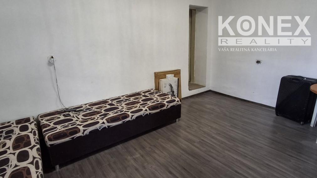 ID-4241 NA PREDAJ Rodinný dom v obci Soľnička