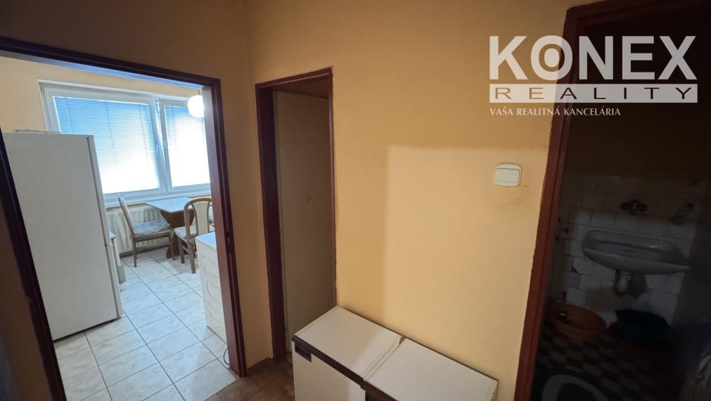 ID-3810 NA PREDAJ - 2-izbový byt BRACOVCE