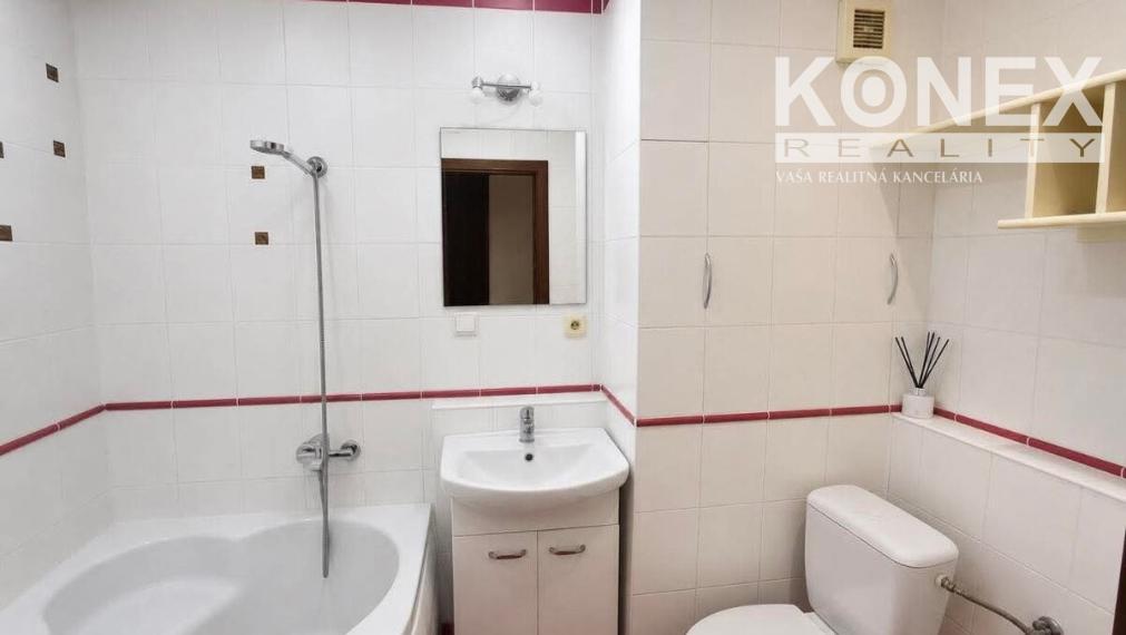 ID-4275 Na predaj 3-izbový byt v obľúbenej lokalite Trebišova