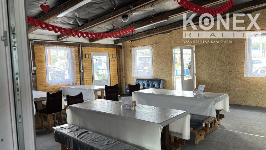 ID-4276 NA PREDAJ komerčný areál s autoservisom a pizzeriou VEĽKÉ KAPUŠANY
