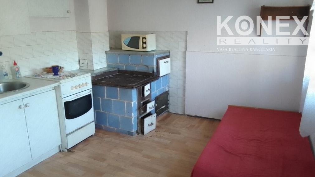 ID-4305 Na predaj rodinný dom v obci Zbojné, okres Medzilaborce