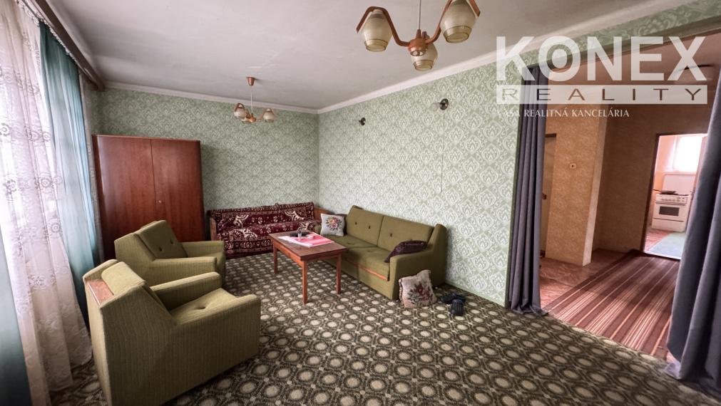 ID-4320 Poschodový rodinný dom v tichej lokalite TRHOVIŠTE