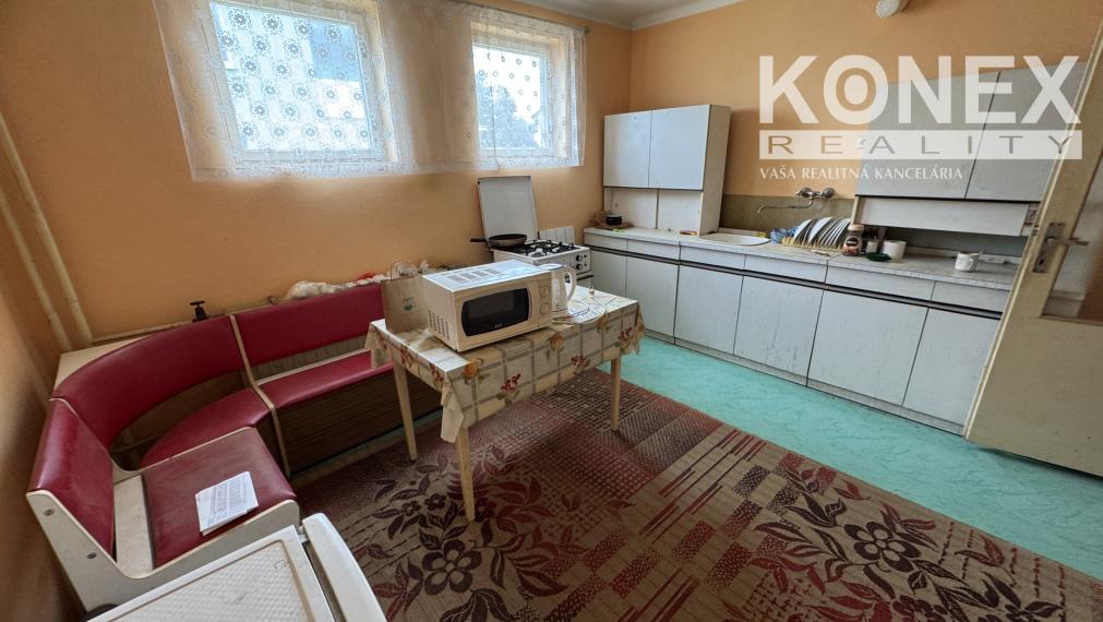 ID-4320 Poschodový rodinný dom v tichej lokalite TRHOVIŠTE