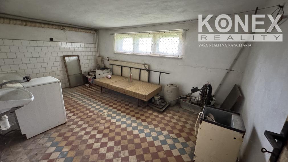 ID-4320 Poschodový rodinný dom v tichej lokalite TRHOVIŠTE