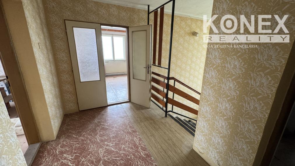 ID-4320 Poschodový rodinný dom v tichej lokalite TRHOVIŠTE