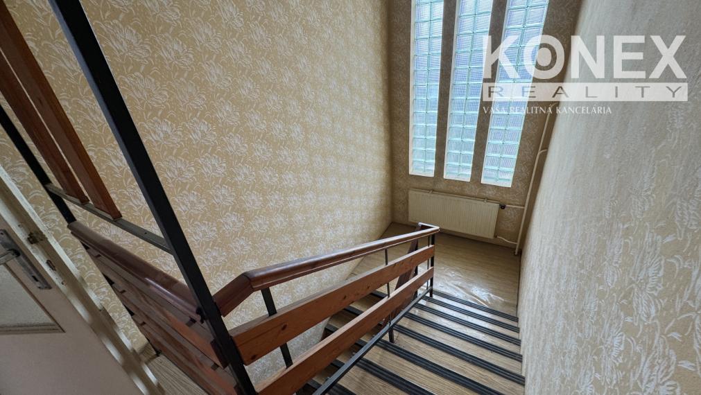 ID-4320 Poschodový rodinný dom v tichej lokalite TRHOVIŠTE