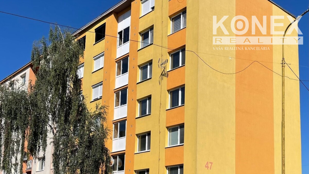ID-4302 NA PREDAJ – Garsónka v meste VEĽKÉ KAPUŠANY