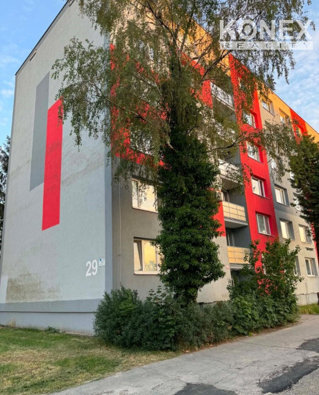 ID-4333 Na predaj garzónka vo Veľkých Kapušanoch – ulica P. O. Hviezdoslava