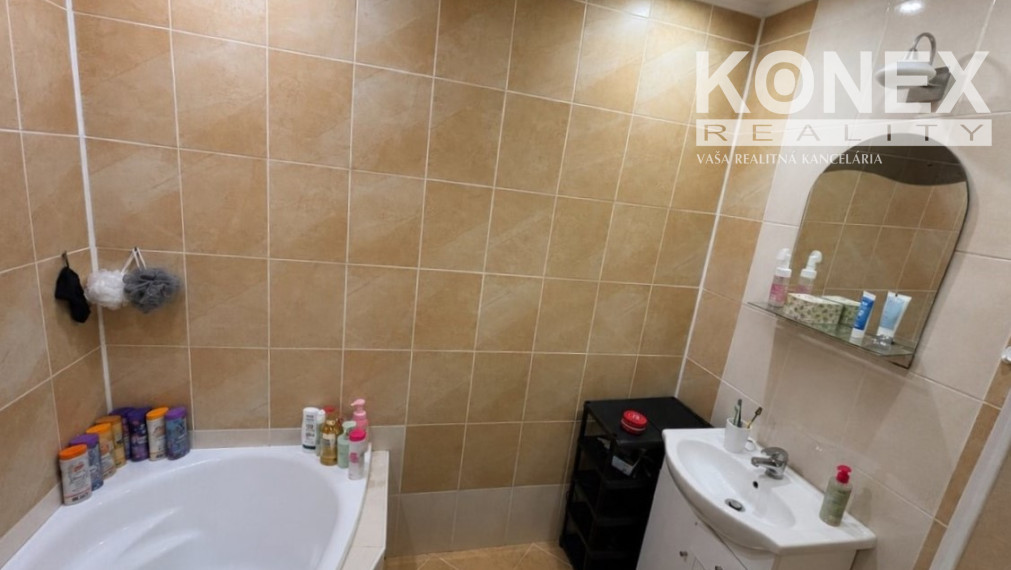 ID-4336 Krásny 4-izbový byt v obci HRAŇ – NA PREDAJ