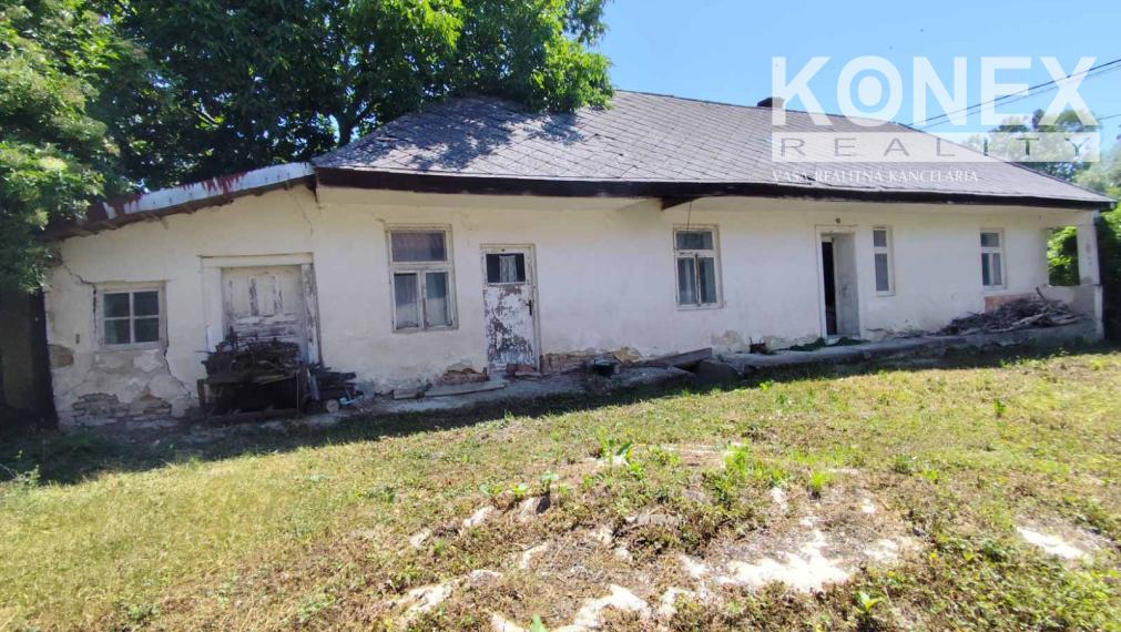 ID-4317 NA PREDAJ – Rodinný dom s pekným pozemkom v obci Tušická Nová Ves