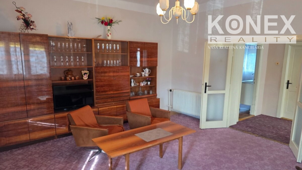 ID-4370 Na predaj priestranný rodinný dom vo Veľkých Trakanoch