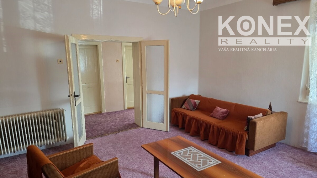 ID-4370 Na predaj priestranný rodinný dom vo Veľkých Trakanoch