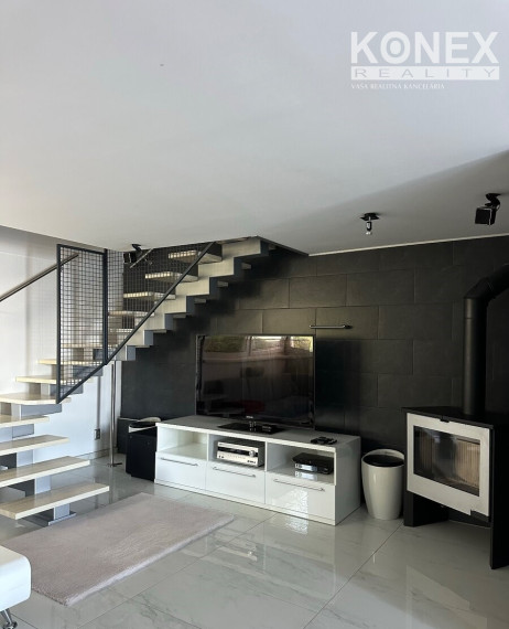 ID-4371 Luxusný trojpodlažný apartmán priamo na Zemplínskej šírave