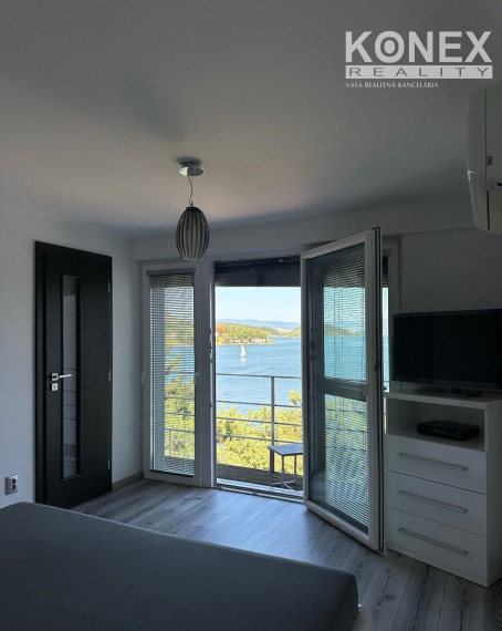 ID-4371 Luxusný trojpodlažný apartmán priamo na Zemplínskej šírave