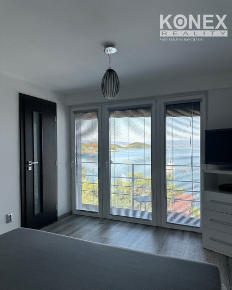 ID-4371 Luxusný trojpodlažný apartmán priamo na Zemplínskej šírave