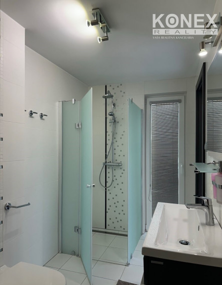 ID-4371 Luxusný trojpodlažný apartmán priamo na Zemplínskej šírave