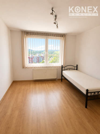 ID-4383 PREDAJ - Priestranný 3-izbový byt vo vyhľadávanej lokalite v Bardejove
