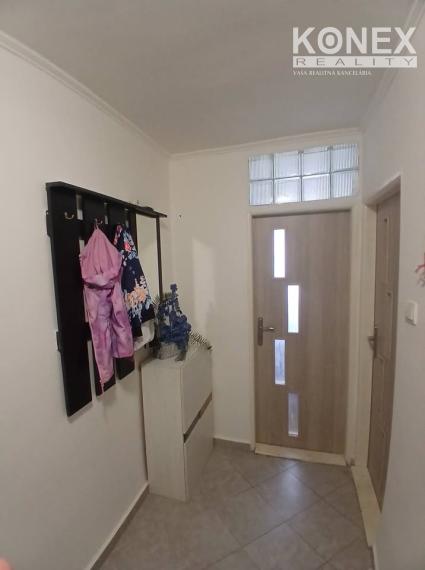 ID-4389 Priestranný 2-izbový byt s balkónom vo Vranove nad Topľou