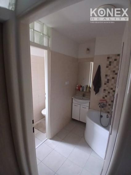 ID-4389 Priestranný 2-izbový byt s balkónom vo Vranove nad Topľou