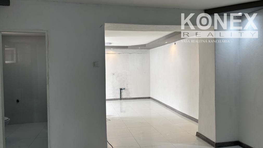 ID-4393 Komplet zrekonštruovaný rodinný dom v obci Drahňov