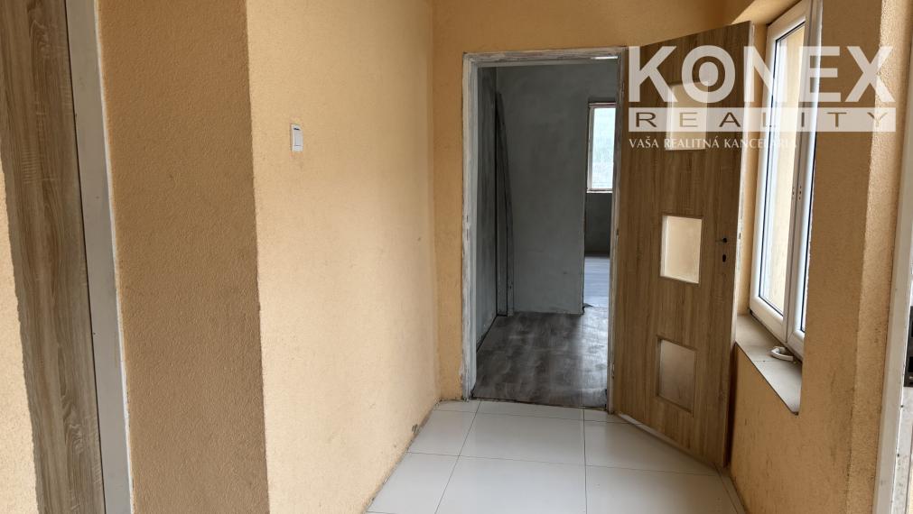 ID-4393 Komplet zrekonštruovaný rodinný dom v obci Drahňov