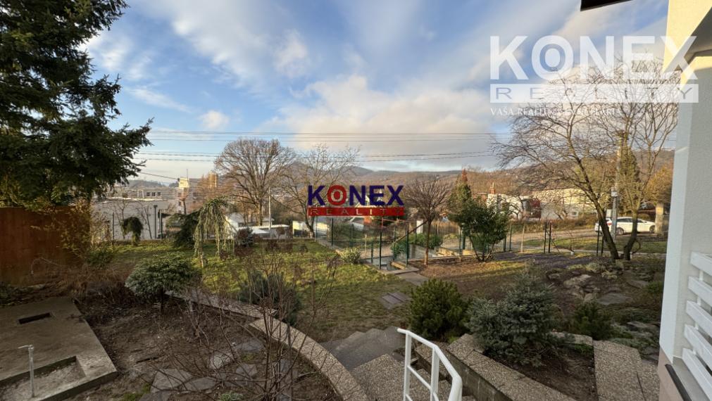 ID-4396 NA PRENÁJOM! Komplet zrenovovaný 1-izbový byt na Šírave!