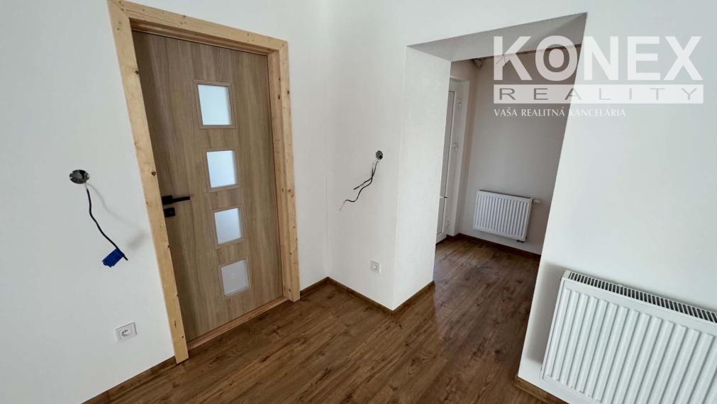 ID-4316 OPÄŤ NA PREDAJ Moderný novorekonštruovný rodinný dom JOVSA
