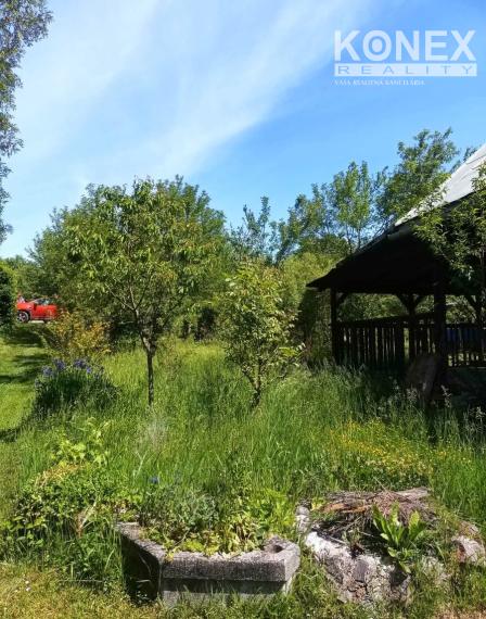 ID-4410 Rekreačná chatka so záhradkou v Snine