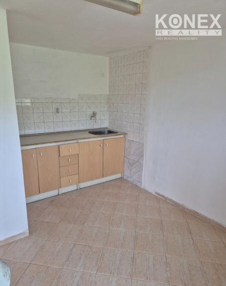 ID-4413 NA PREDAJ Rekreačná chata – HUMENNÉ