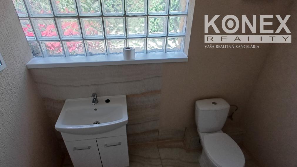 ID-4418 Obchodný priestor 33 m² na prenájom – Michalovce, blízko centra