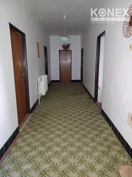 ID-4066  5-izbový rodinný dom s garážou v Čerhove