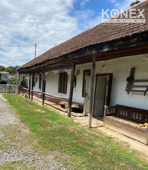 ID-4431 SUPER PONUKA Starší rodinný dom na predaj BOŤANY