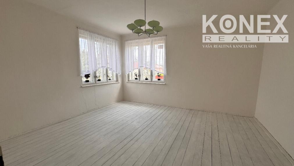 ID-4503 NA PREDAJ – Rodinný dom – štvorec v obci DRAHŇOV