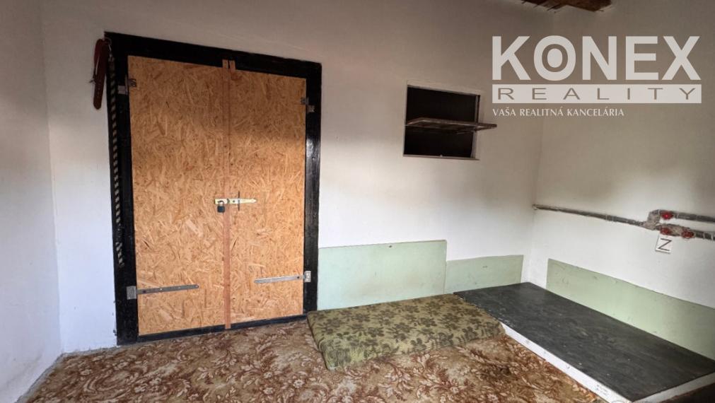 ID-4503 NA PREDAJ – Rodinný dom – štvorec v obci DRAHŇOV