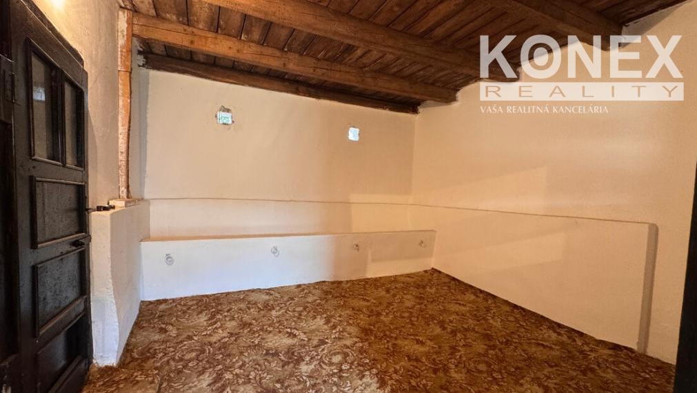 ID-4503 NA PREDAJ – Rodinný dom – štvorec v obci DRAHŇOV