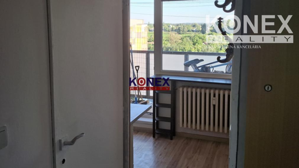 ID-4508 NA PREDAJ Pôvodný 1-izbový byt s balkónom MICHALOVCE