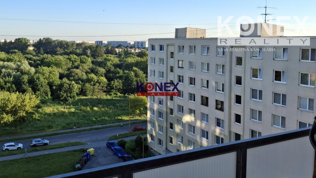 ID-4508 NA PREDAJ Pôvodný 1-izbový byt s balkónom MICHALOVCE